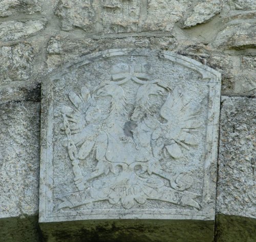 Sklepnik nad glavnim vhodom ...(foto: M&T Benda)